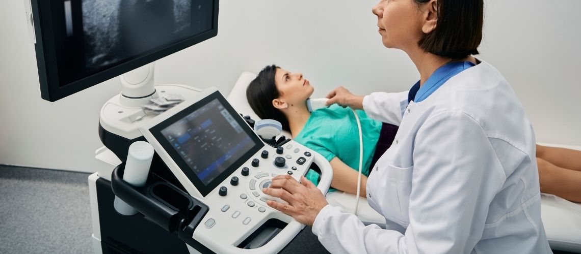 Papiller Tiroid Kanseri Nedir? Belirtileri, Ameliyatı